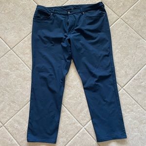 Lululemon Commission Classic-Tapered Golf Pants